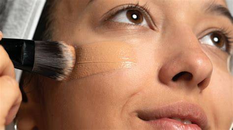 Make-up aanbrengen op gevoelige verbrande huid