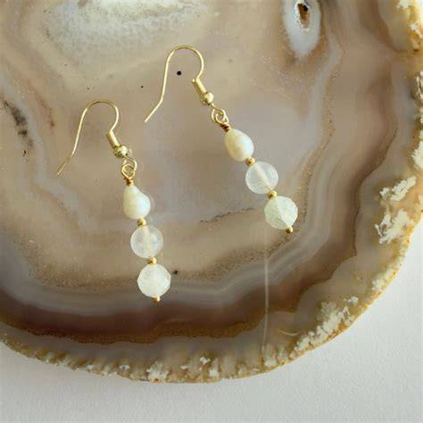 Gold filled oorhaakjes met edelstenen