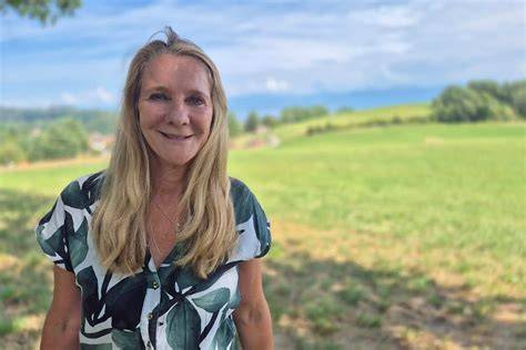 Monique in Zwitserland met Jura-gebergte